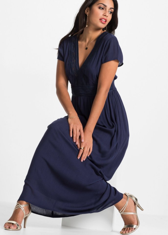 Sommer-Maxikleid mit Spitze