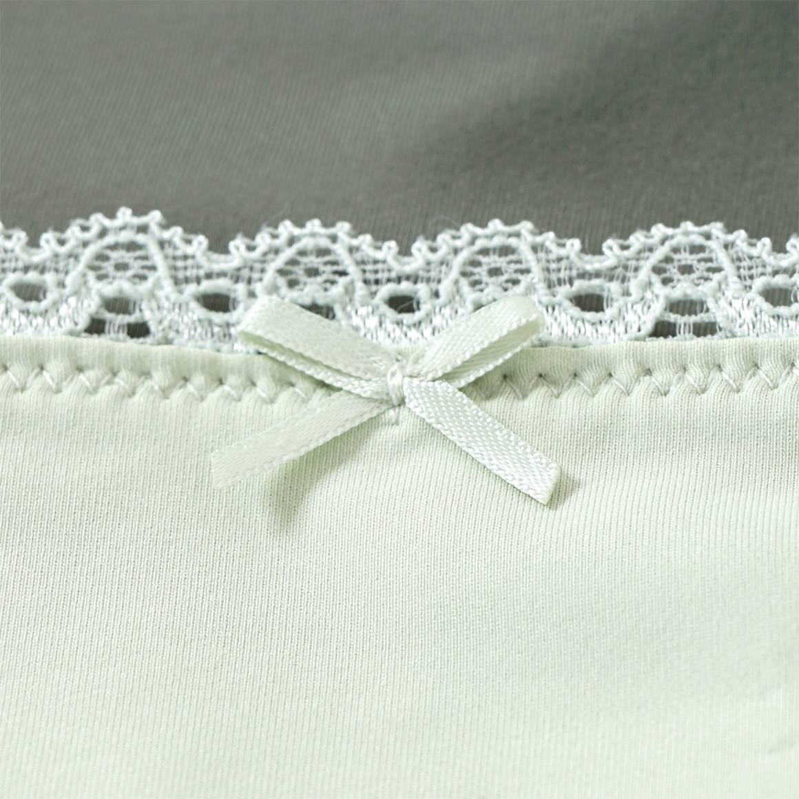 3 Damen Slips mit Spitze
