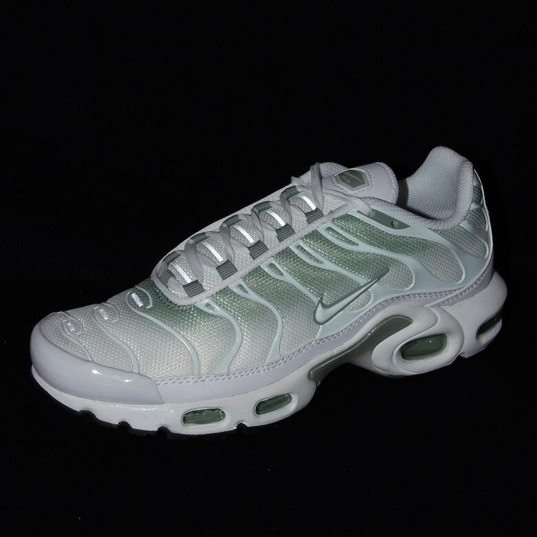NIKE Wmns Air Max Plus white/white-mica green-black