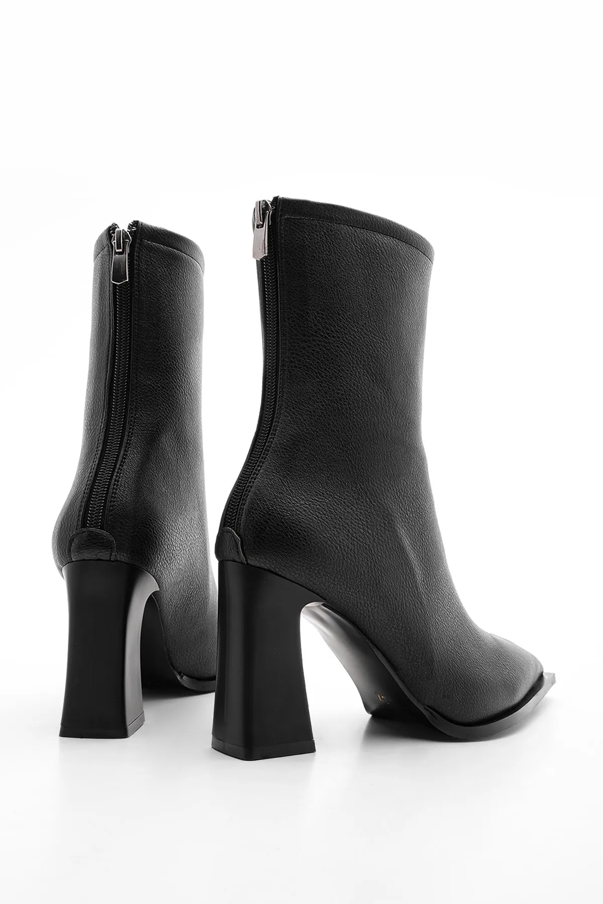 Marjin  Damenstiefel mit Absatz, spitzer Zehenbereich, Reißverschluss hinten, dicker Absatz, Kikas schwarz