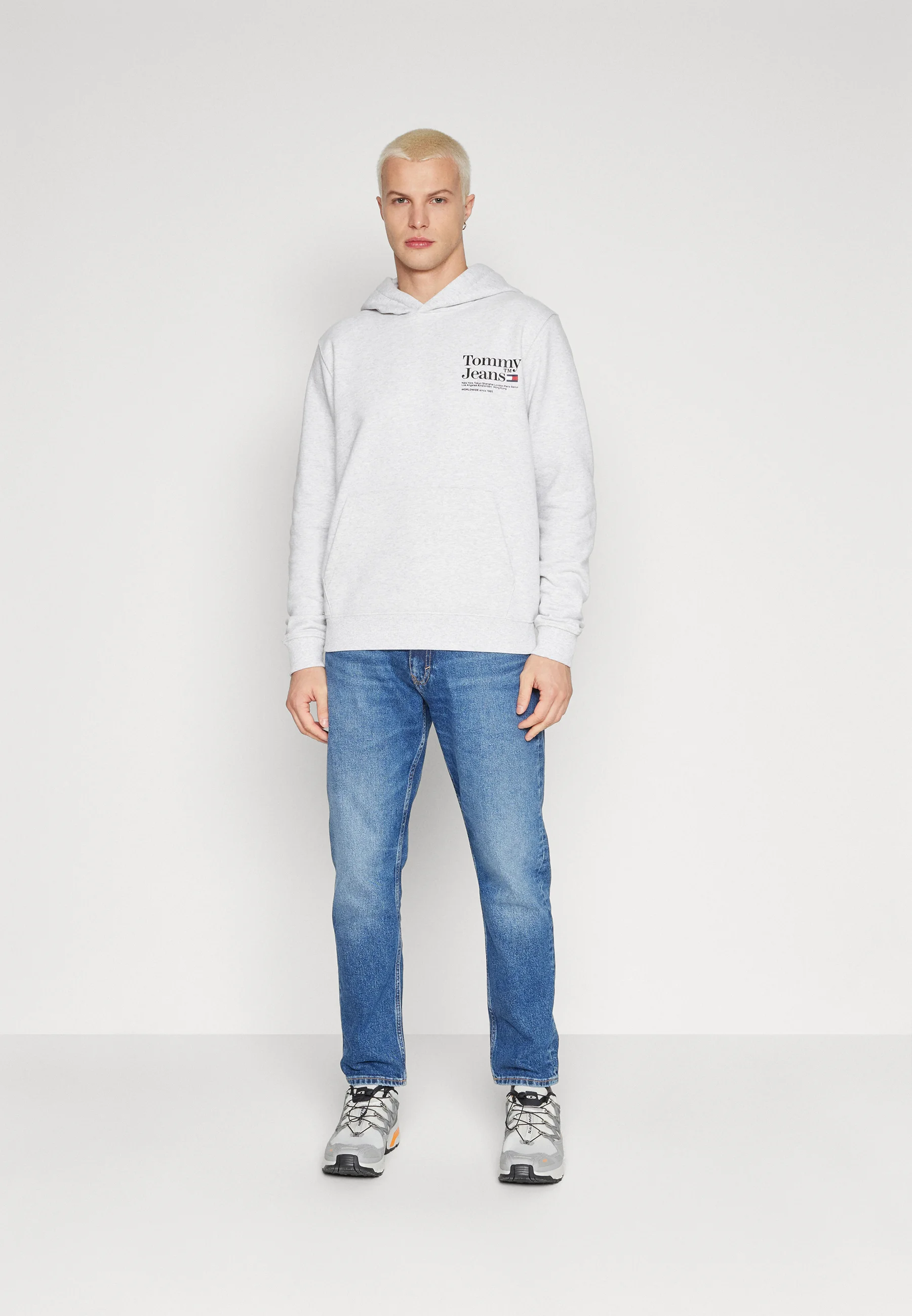 Tommy Jeans DAD - Vaqueros de corte cónico