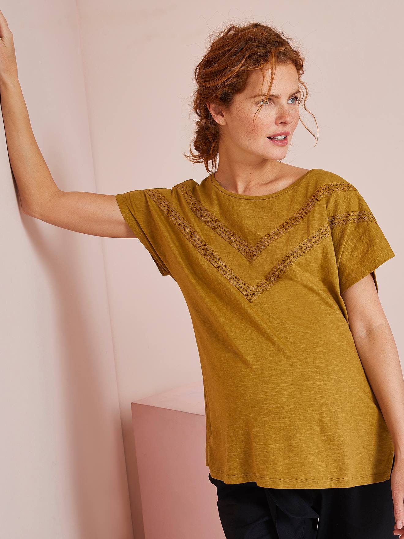 T-shirt de grossesse avec détails en macramé bronze