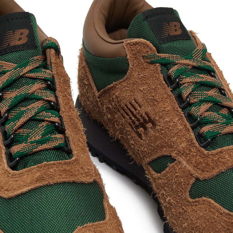 New Balance UALGSBG true brown