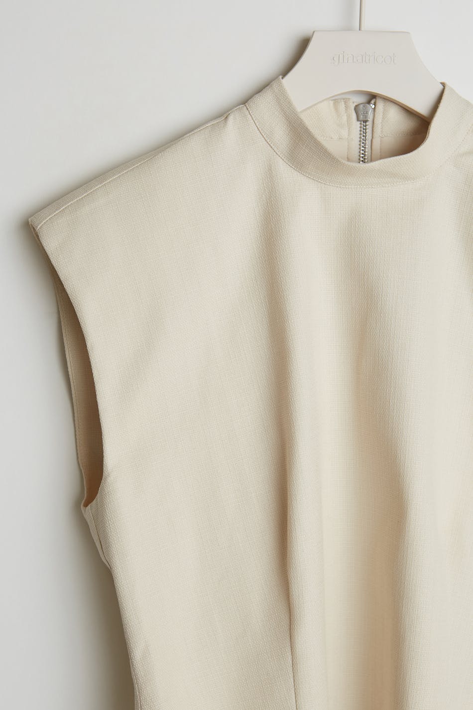 Jossa shoulder top