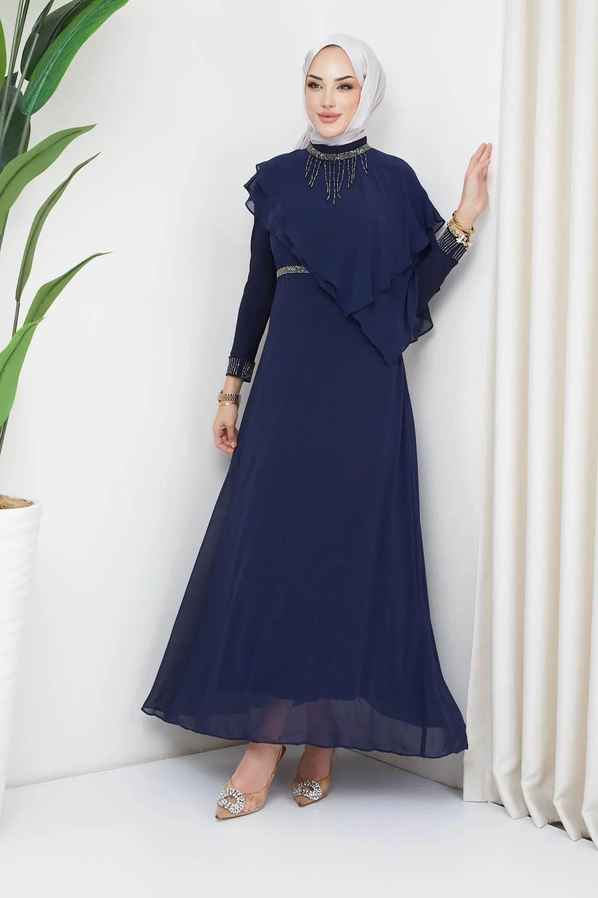 Olcay  Chiffon-Hijab-Abendkleid mit Stein- und Schwungraddetails, DUNKELBLAU 1651