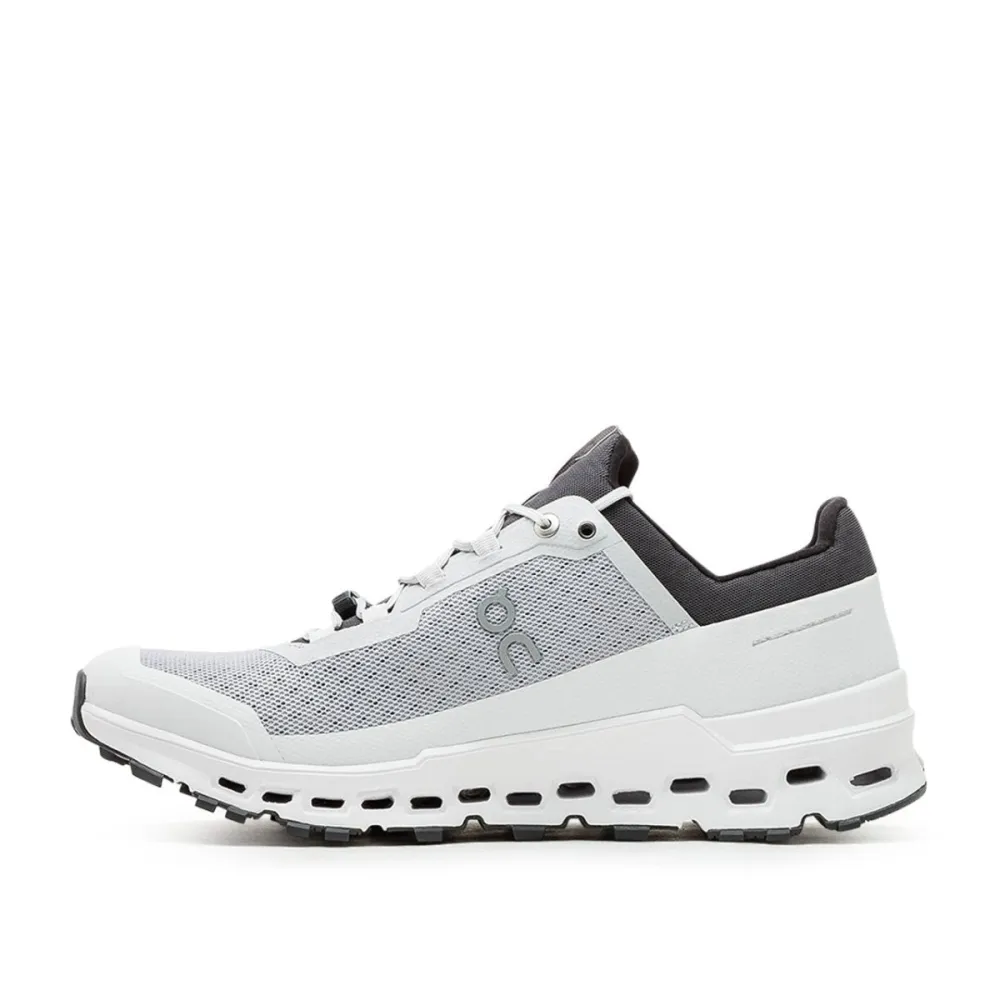 ON Cloudultra 44.99045 / bunt