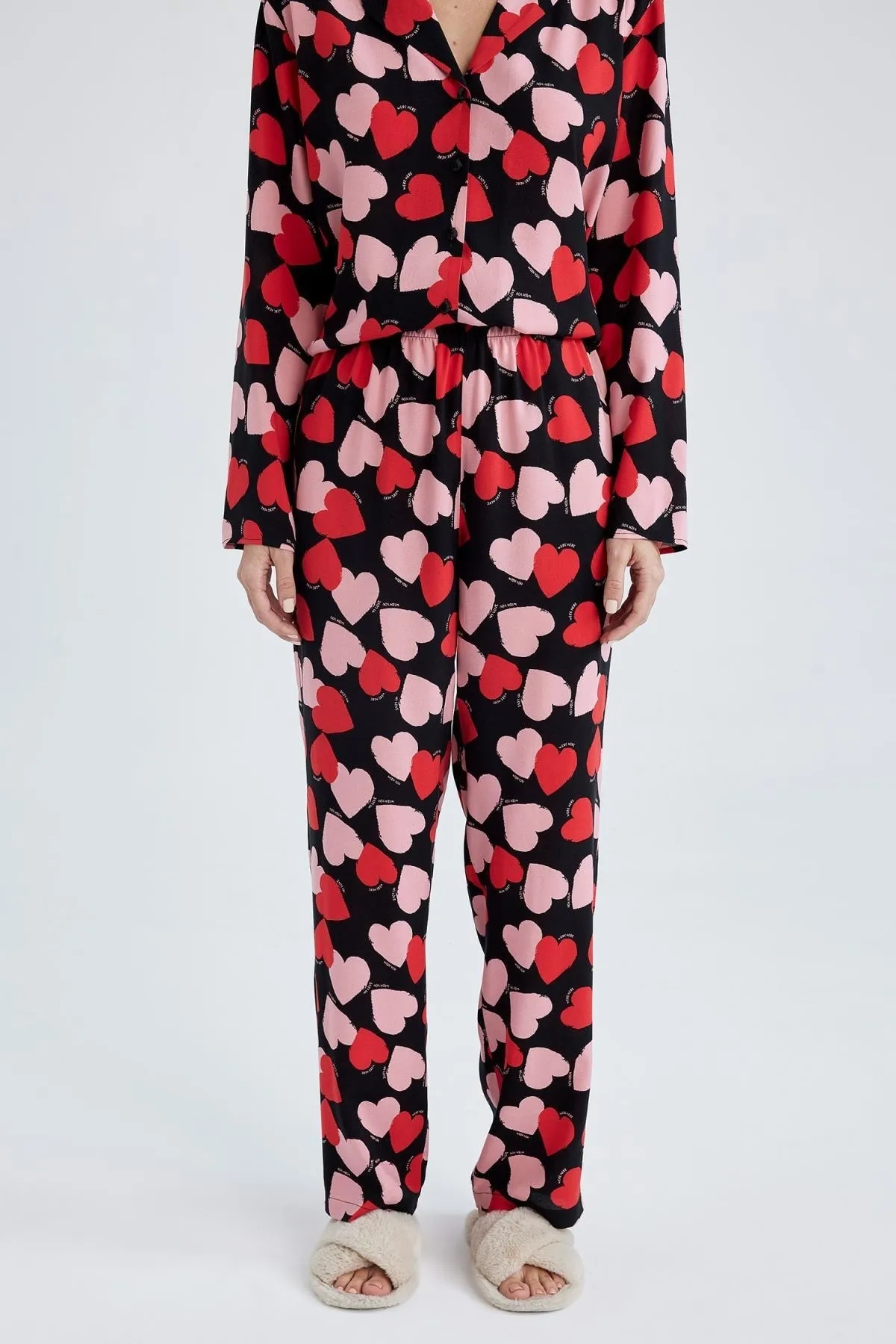 DeFacto  Fall In Love Regular Fit Pyjamahose aus Viskose mit Herzmuster