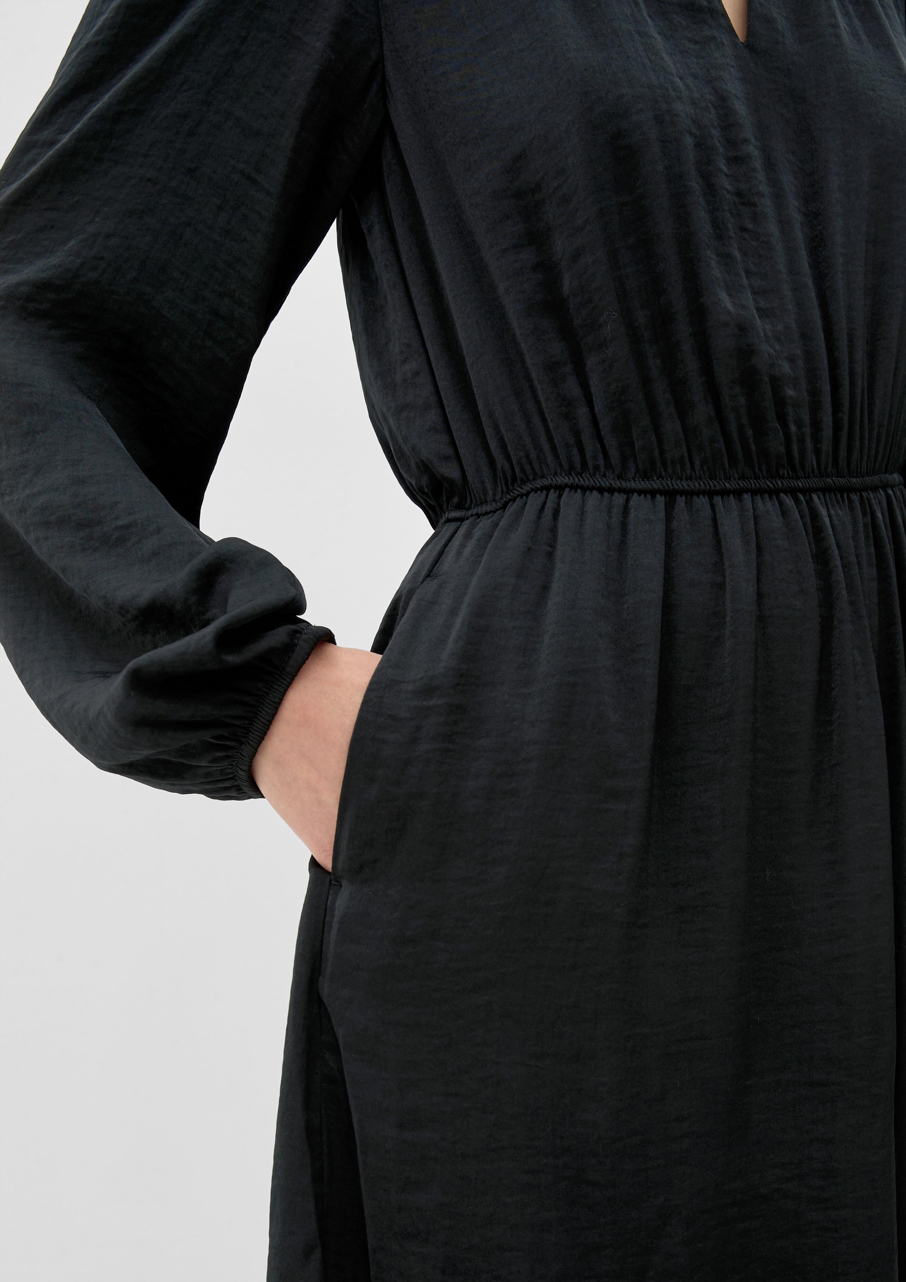 Schimmerndes Stufenkleid  2124819-9999