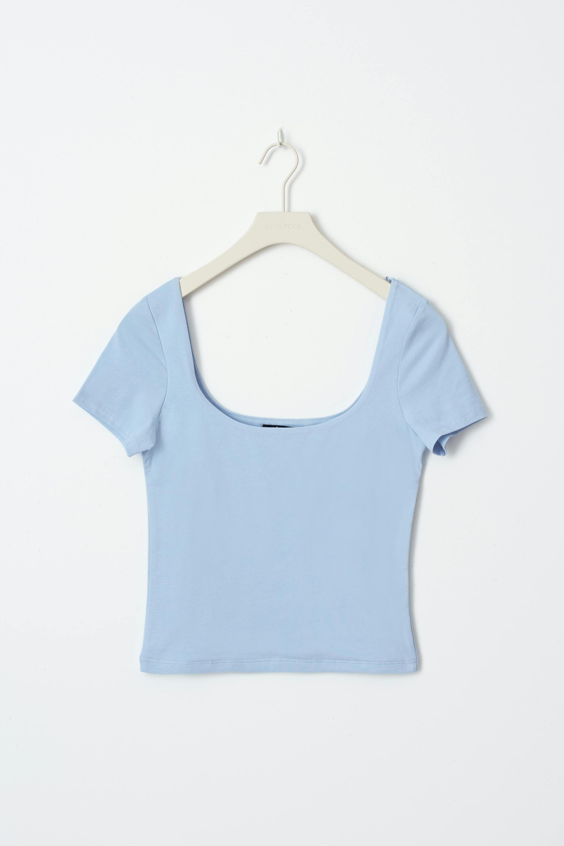 Short sleeve tight top