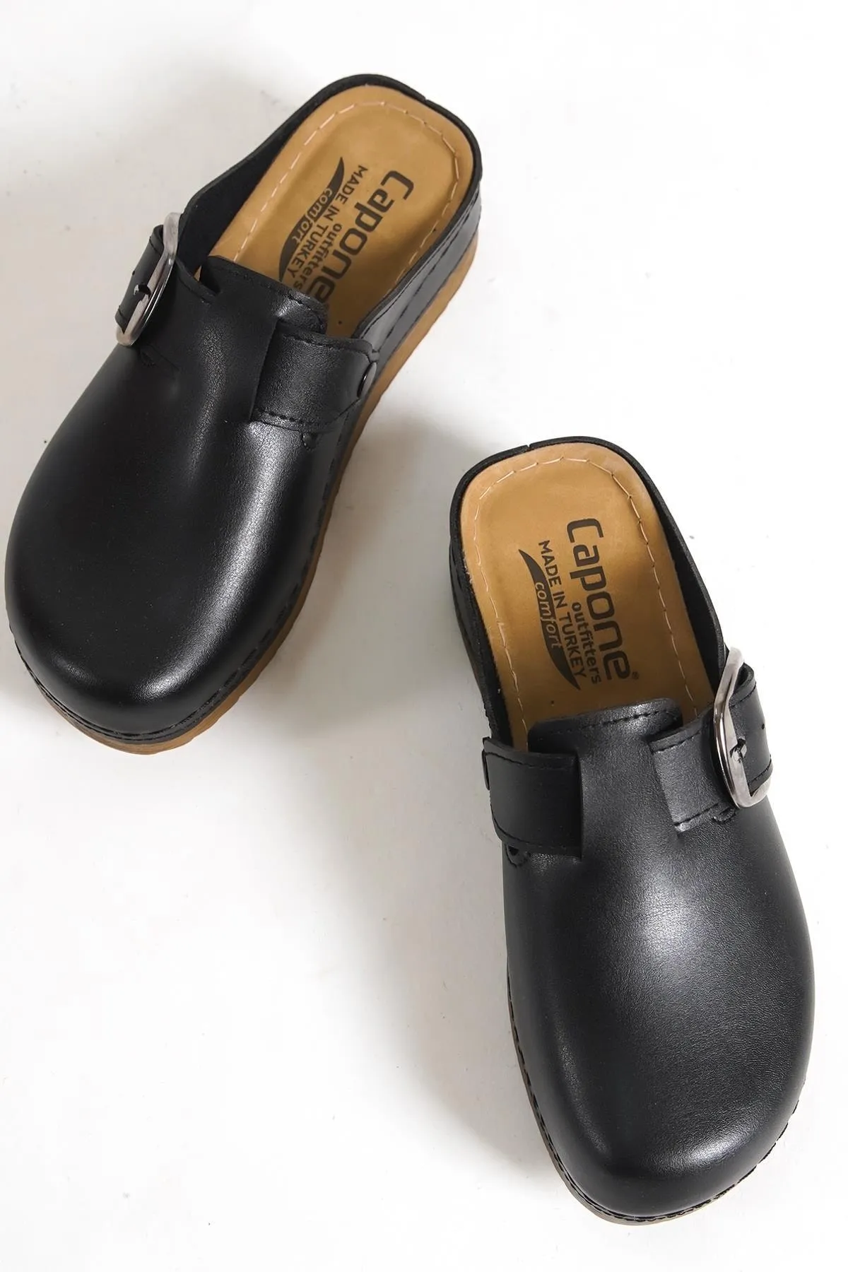 Capone Outfitters  Anatomisch weiche, bequeme Mutterhausschuhe mit Keilabsatz