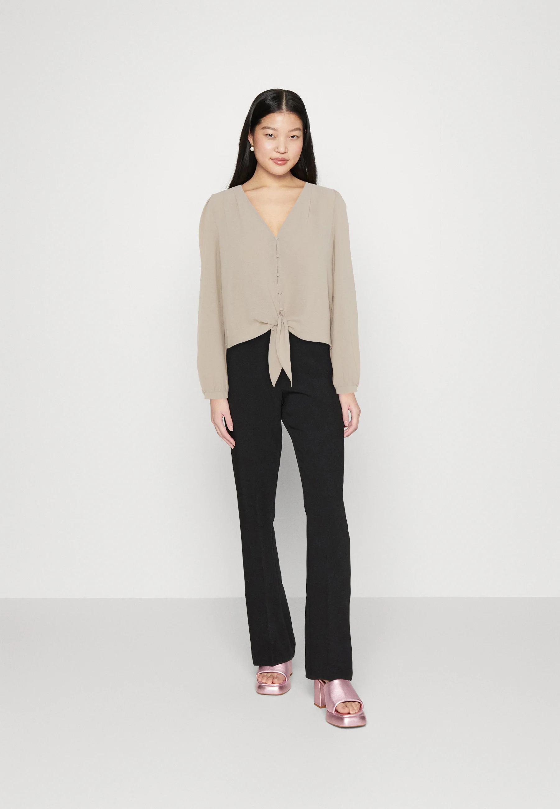 SOLO ONLMETTE NUDO- Blusa