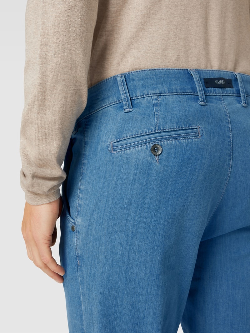 Jeans im 5-Pocket-Design Modell 'John' in hellblau