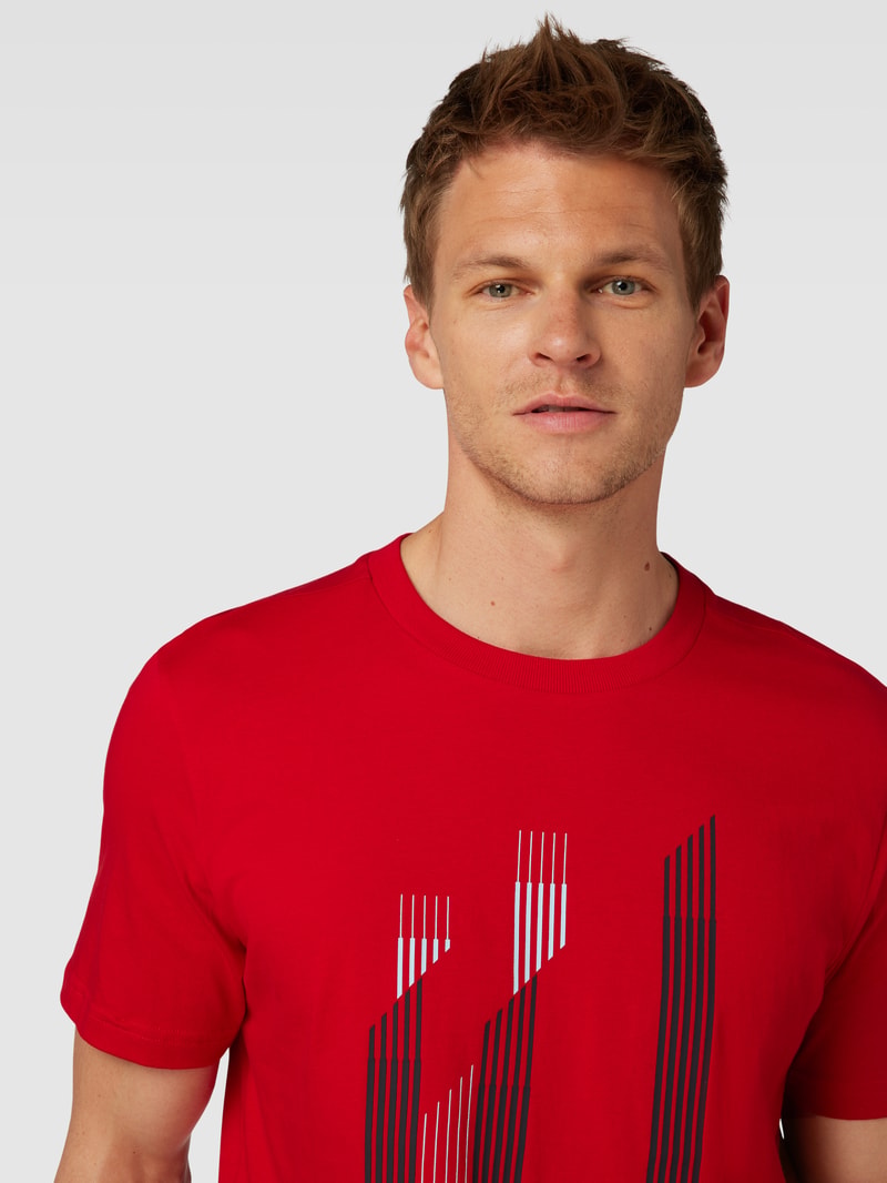 T-Shirt aus Baumwolle mit Label-Detail in rot