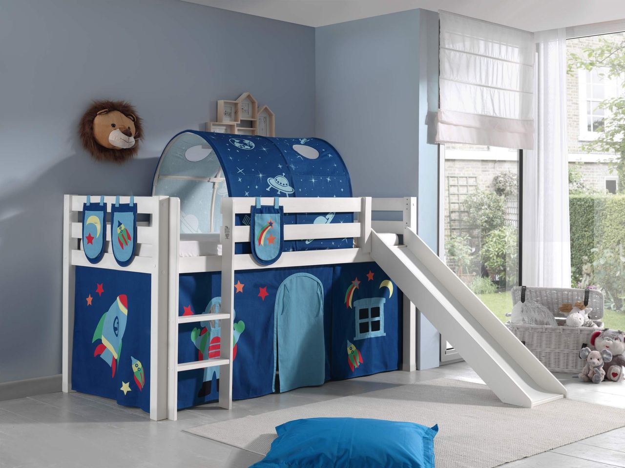 VIPACK Spielbett Pino inkl. Rutsche mit Textilset Vorhang, Tunnel und 3 Taschen 