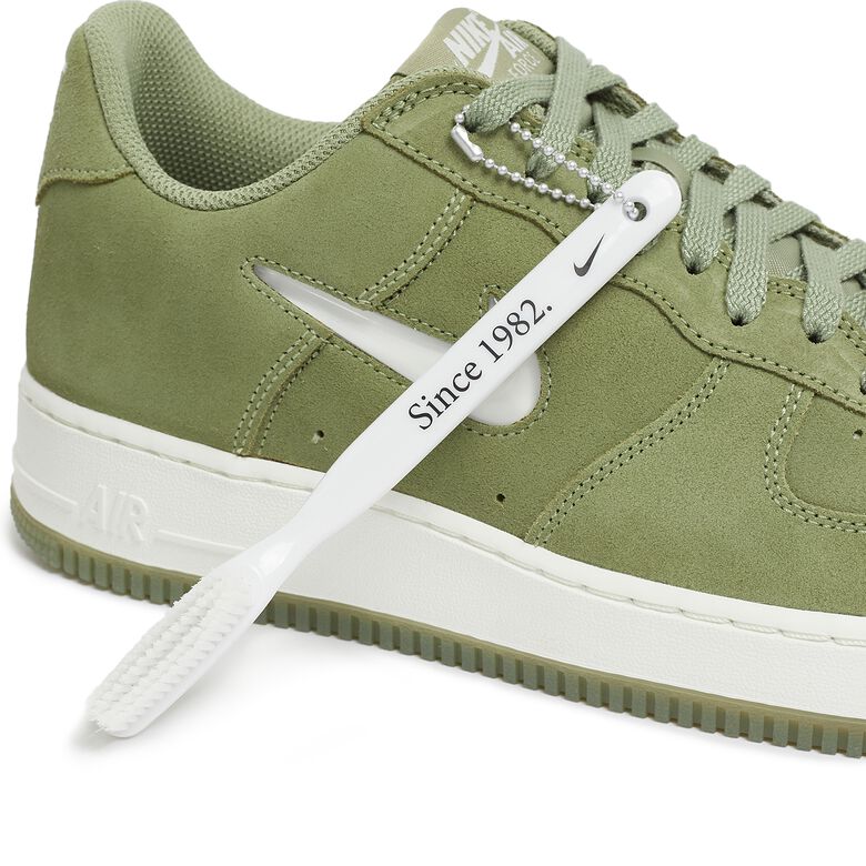 NIKE Air Force 1 Low Retro 