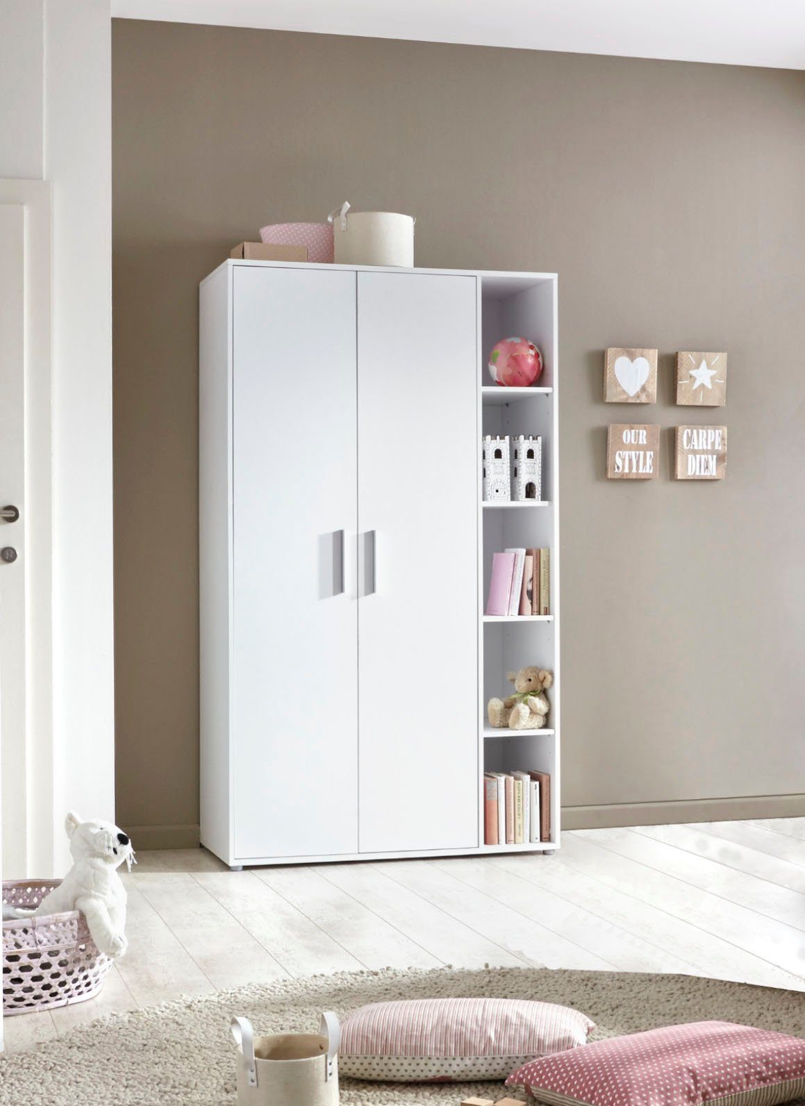 BMG Möbel Babyzimmer-Komplettset Luis, (Set, 11-St., Babybett inkl. Lattenrost und Matratze, Wickelkommode etc), Bett + Wickelkommode + 2-trg. Schrank + Standregal etc.