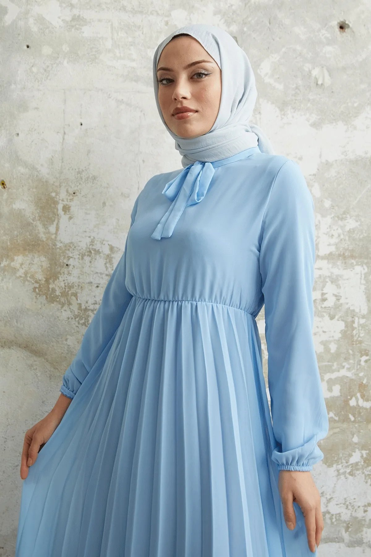 InStyle  Plissiertes Limelda-Chiffonkleid - Babyblau