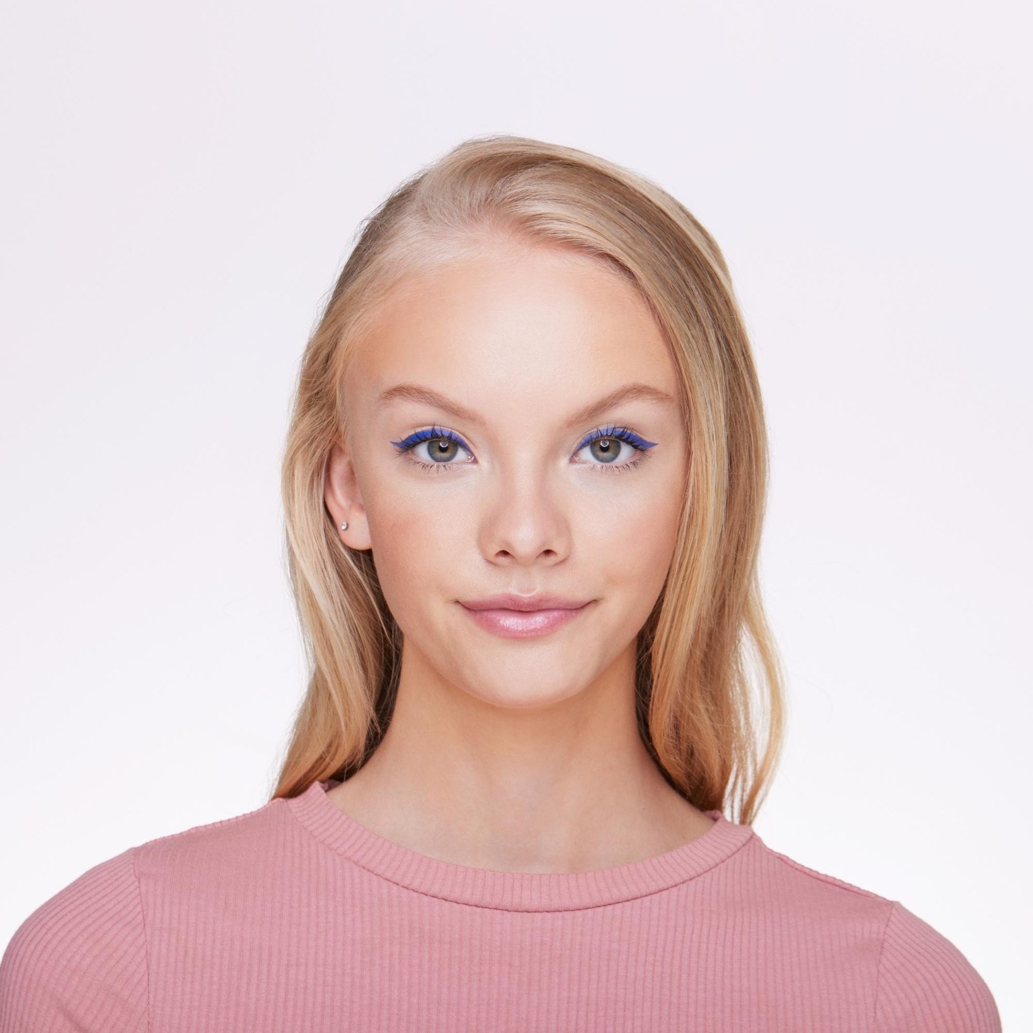 Kajalová ceruzka Essence