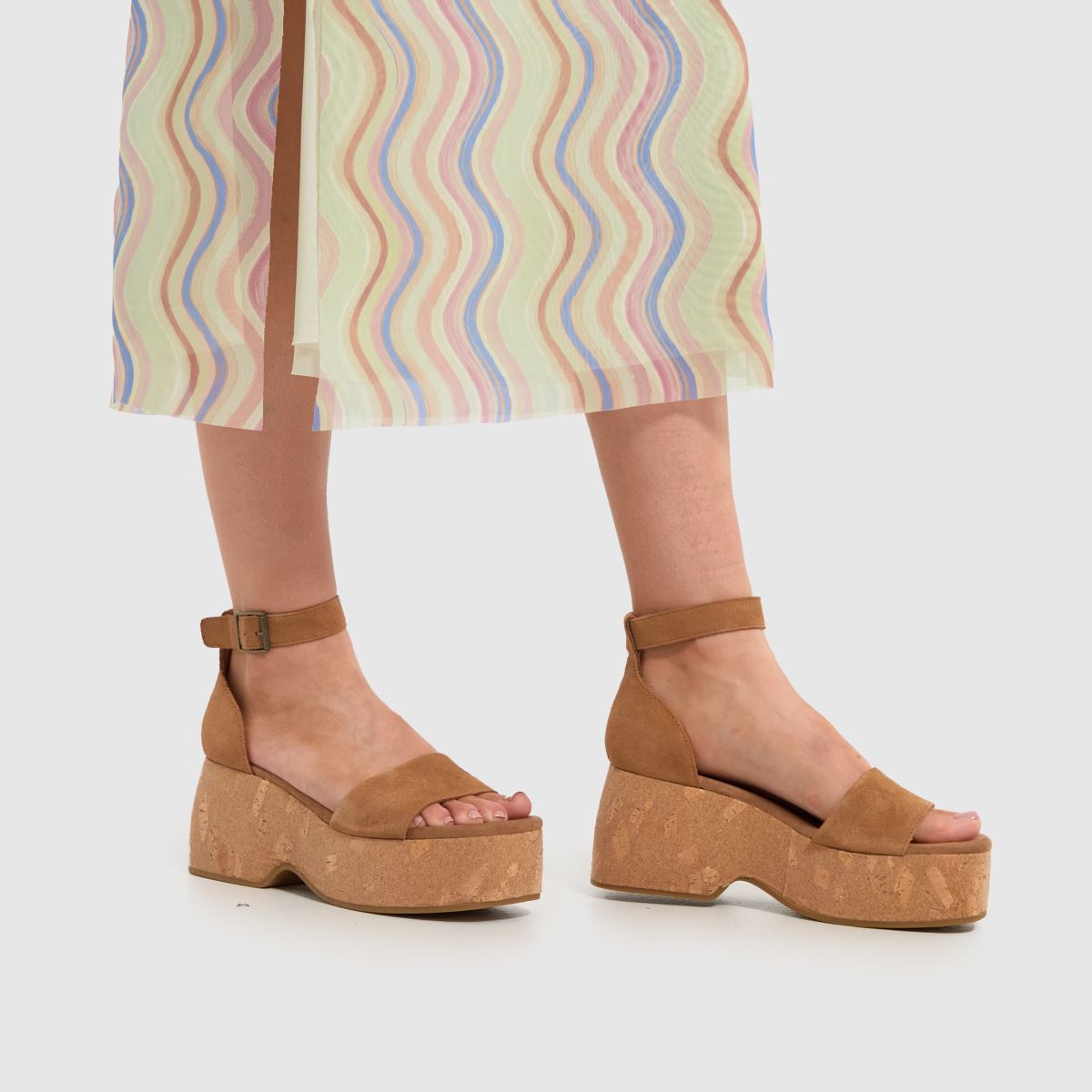 TOMS – Laila – Bruna sandaler med kilklack