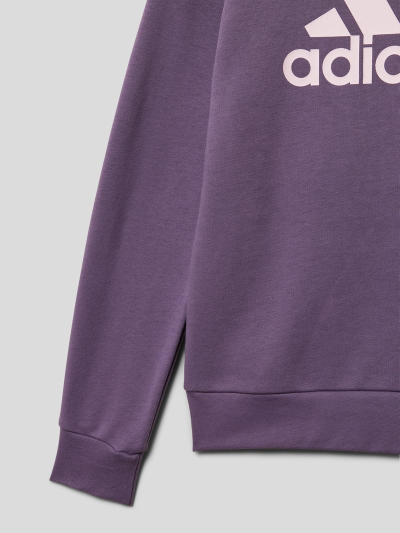 Sweatshirt mit Label-Print in purple