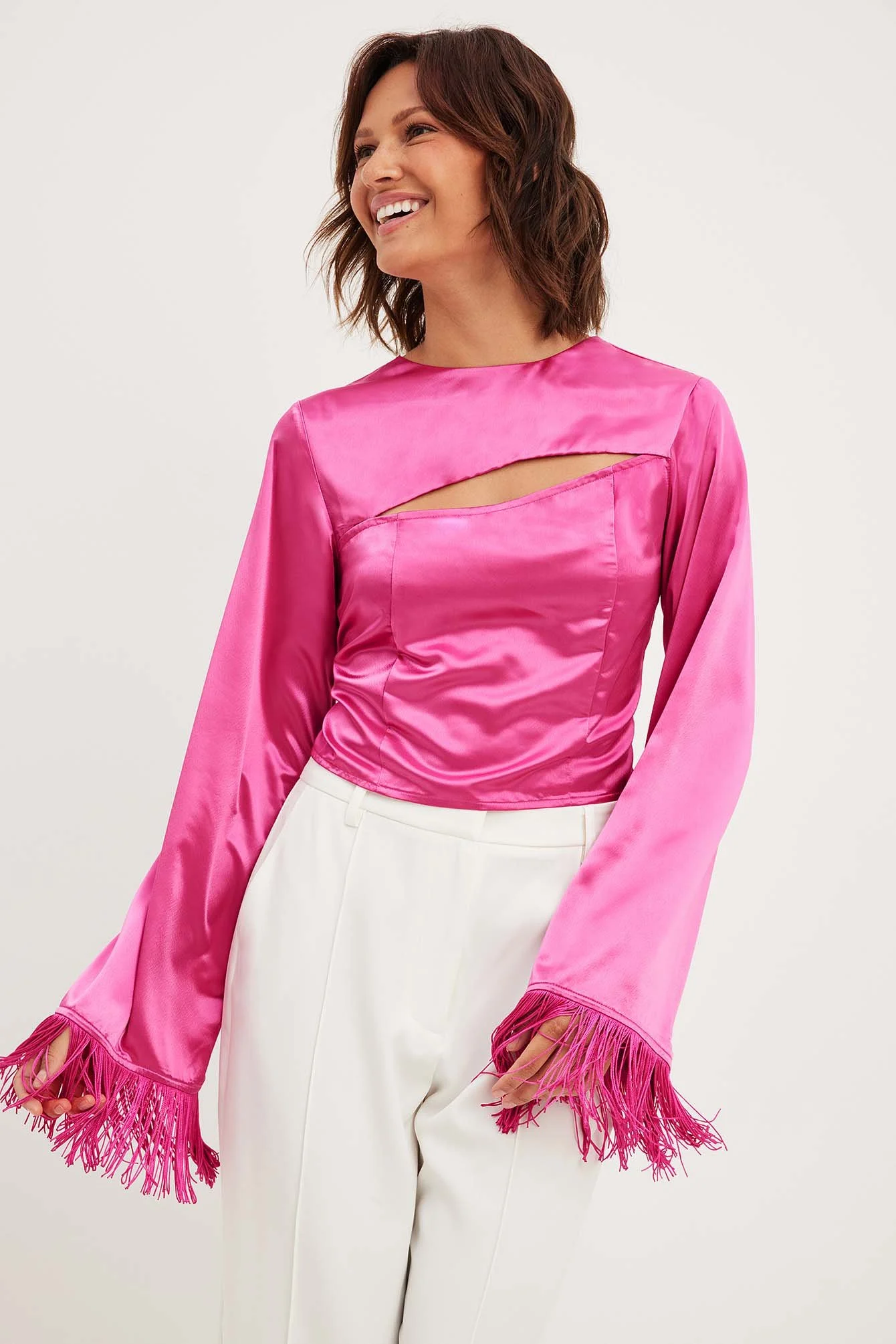 Bluse mit einem Ausschnitt-Detail und Fransen-Details