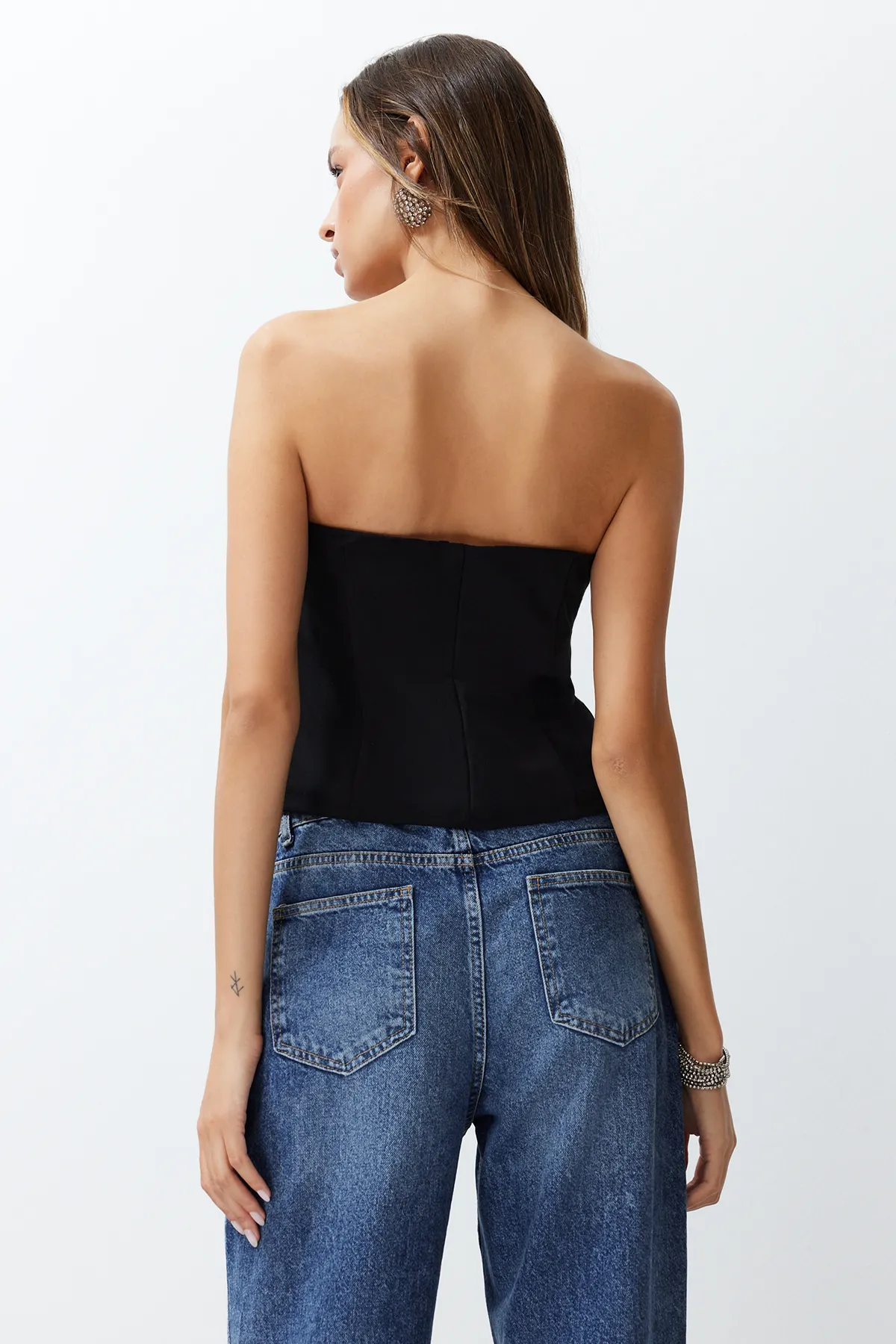Trendyol Collection  Schwarzes tailliertes Bustier aus Polyviskose TPRSS24BS00034