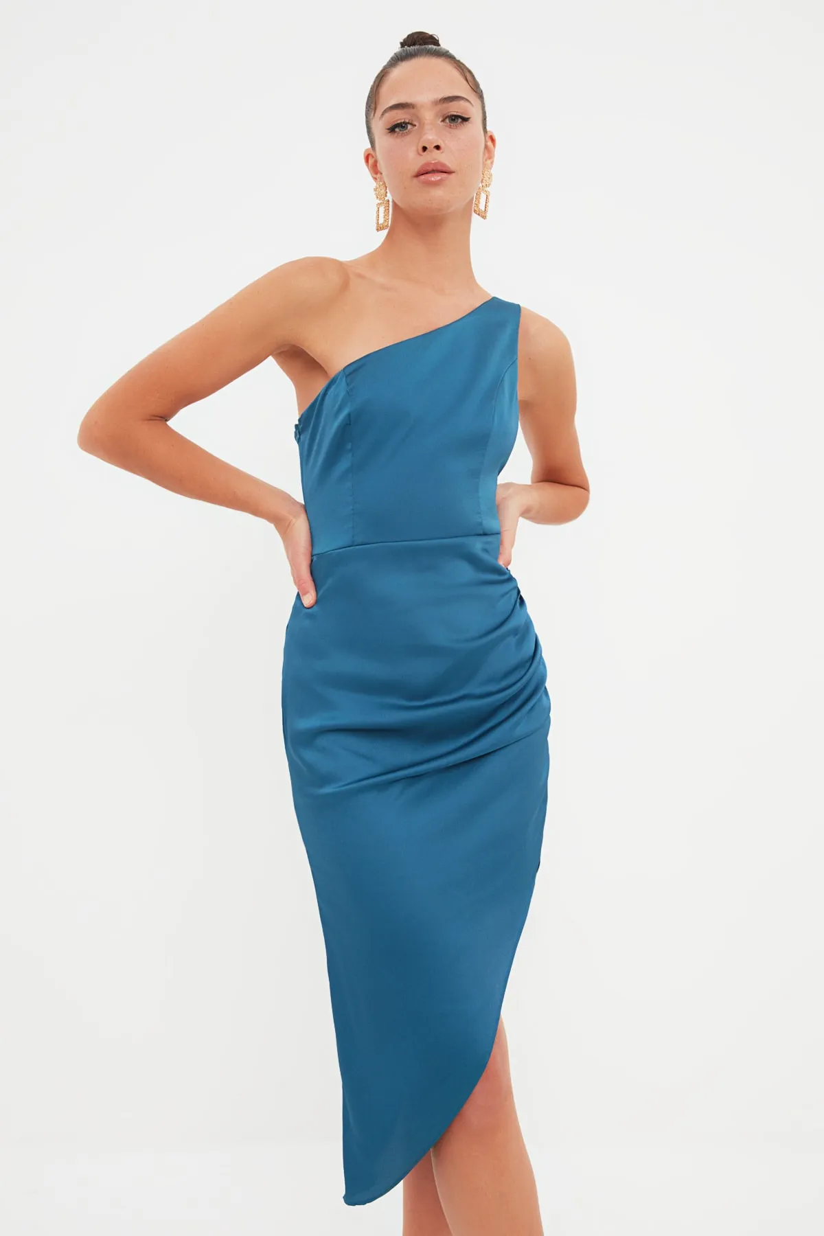 Trendyol Collection  Stilvolles Abendkleid aus Petrol und Satin TPRSS22EL2288