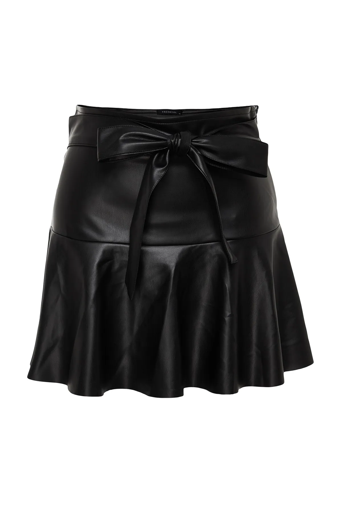 Trendyol Collection  Schwarzer Kunstlederrock mit Rüschenschnürdetail Mini-Webrock TWOAW24ET00139