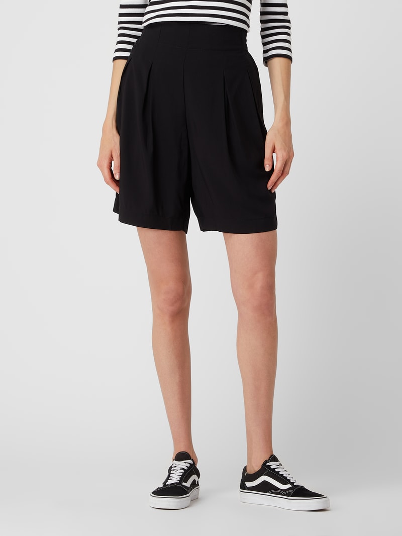 Shorts aus Viskose in schwarz