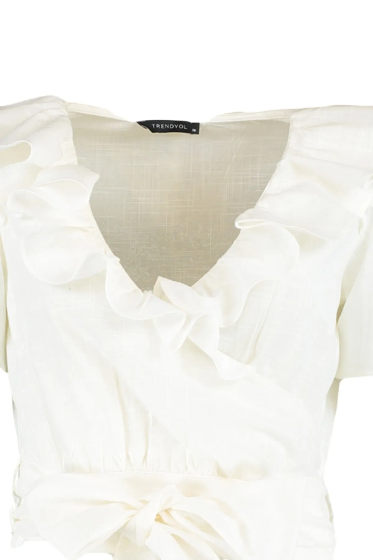 Trendyol Collection  Ecrufarbene, gewebte Bluse mit Rüschen und Bindedetail TWOSS20BZ0351