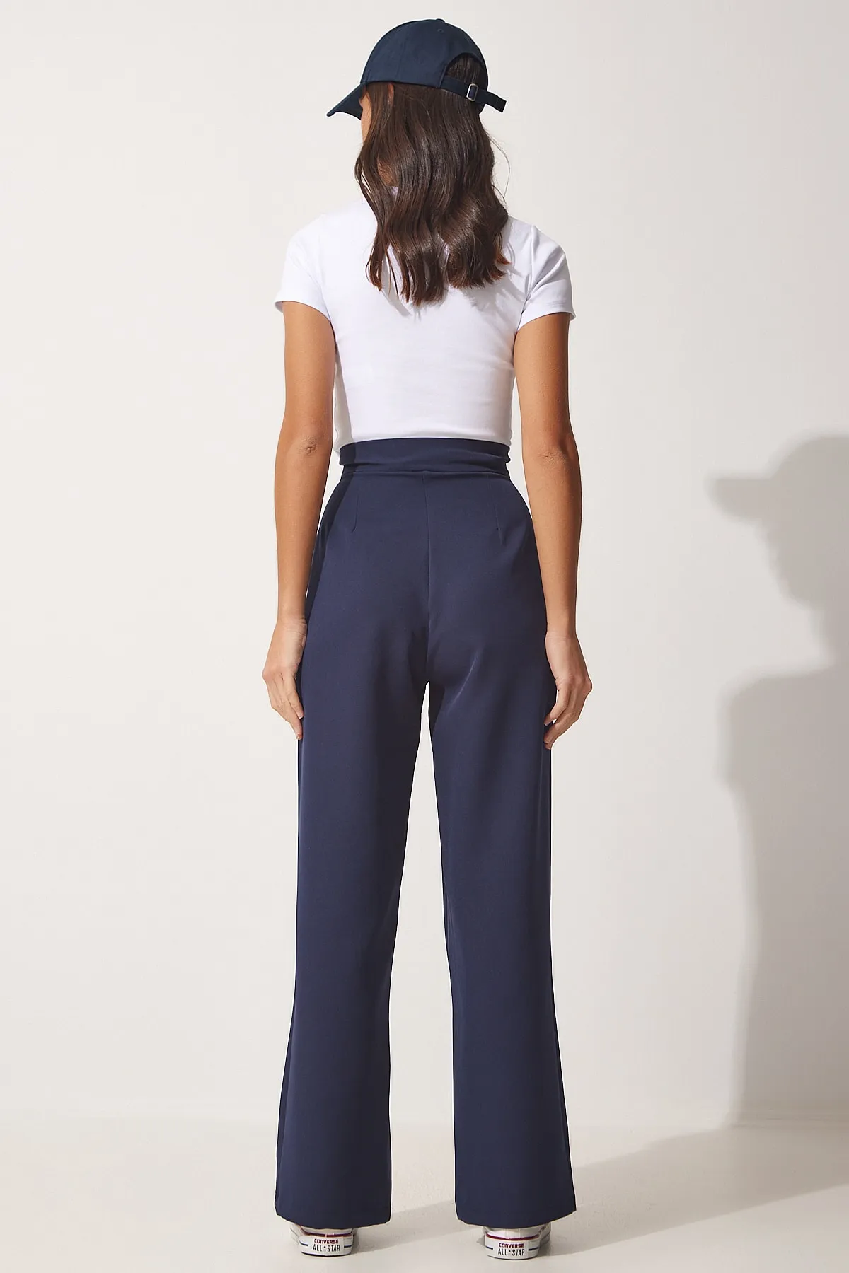 Happiness İstanbul  Marineblaue lockere Hose mit Klettverschluss für Damen YL00001