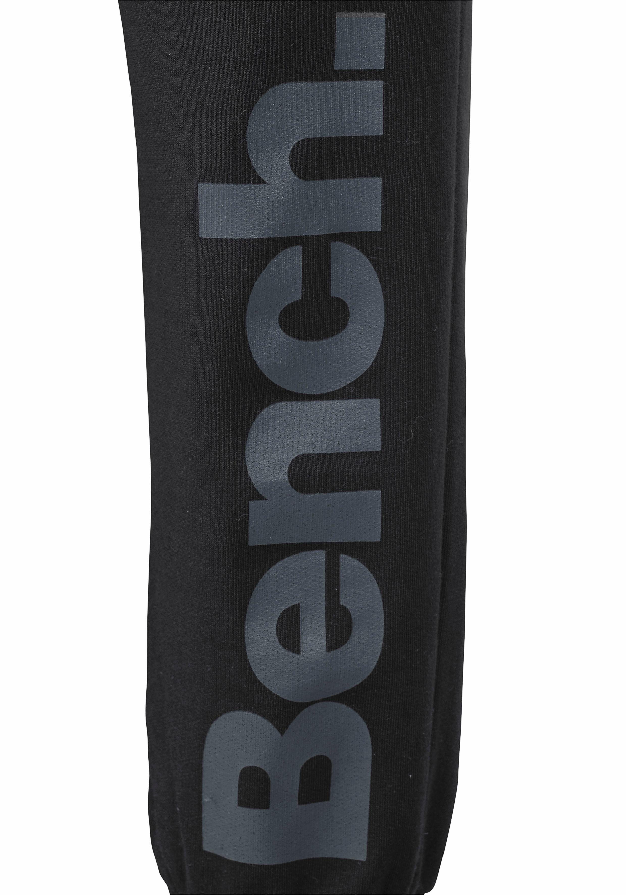Bench. Relaxhose mit kontrastfarbenen Details, Loungeanzug