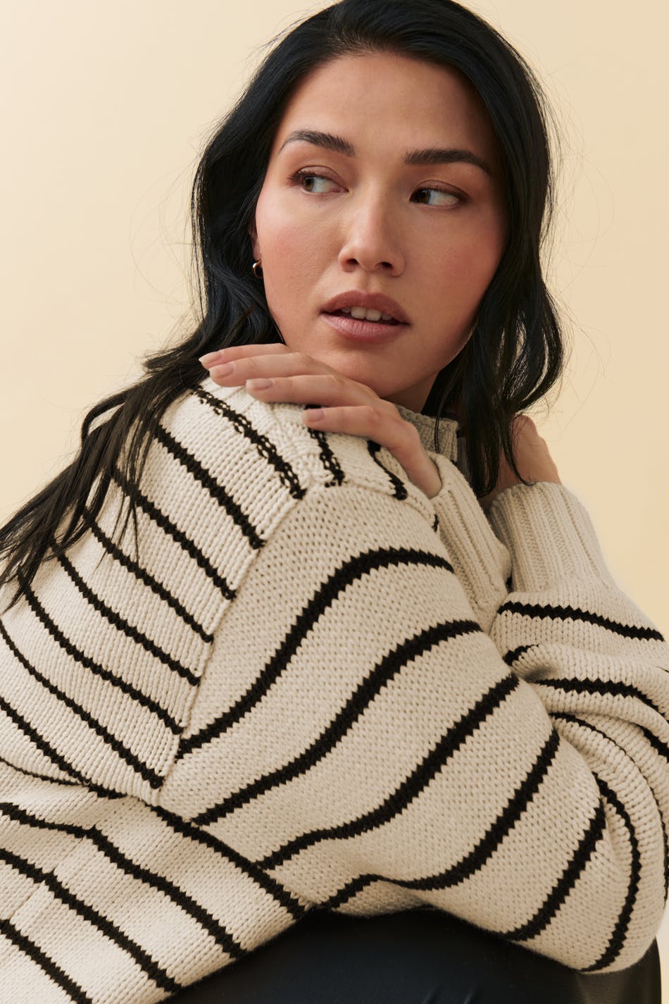 Boat neck knitted sweater