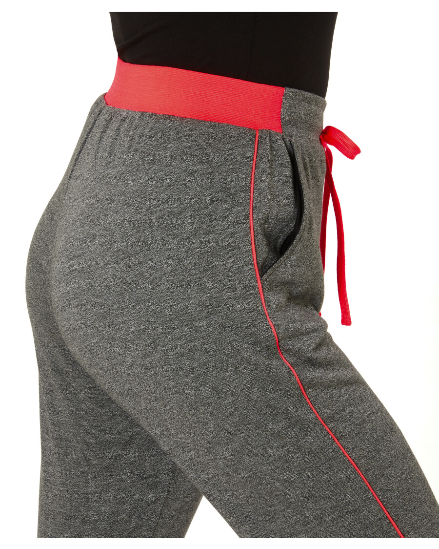 Sporthose mit Neondetails