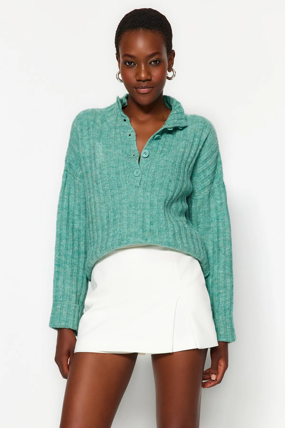 Trendyol Collection  Mintfarbener, weicher, strukturierter Strickpullover mit Stehkragen und weiter Passform TWOAW21KZ0783