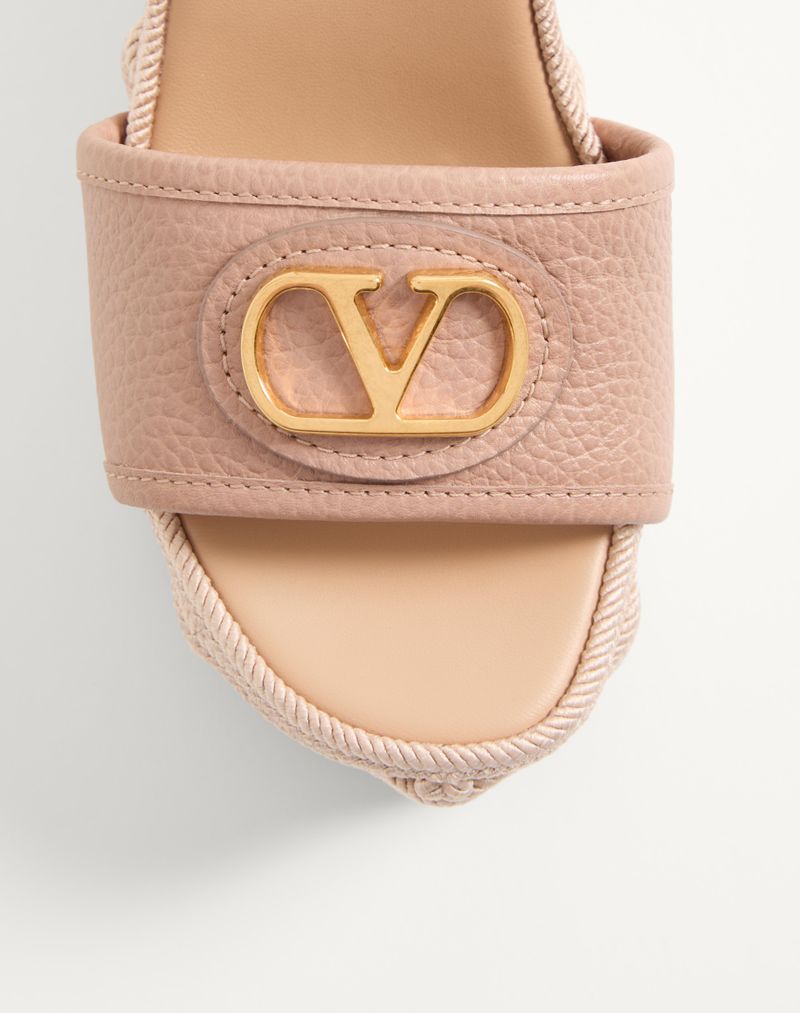 VLogo Signature Wedge Sandal in generfd kalfsleer, 120 mm