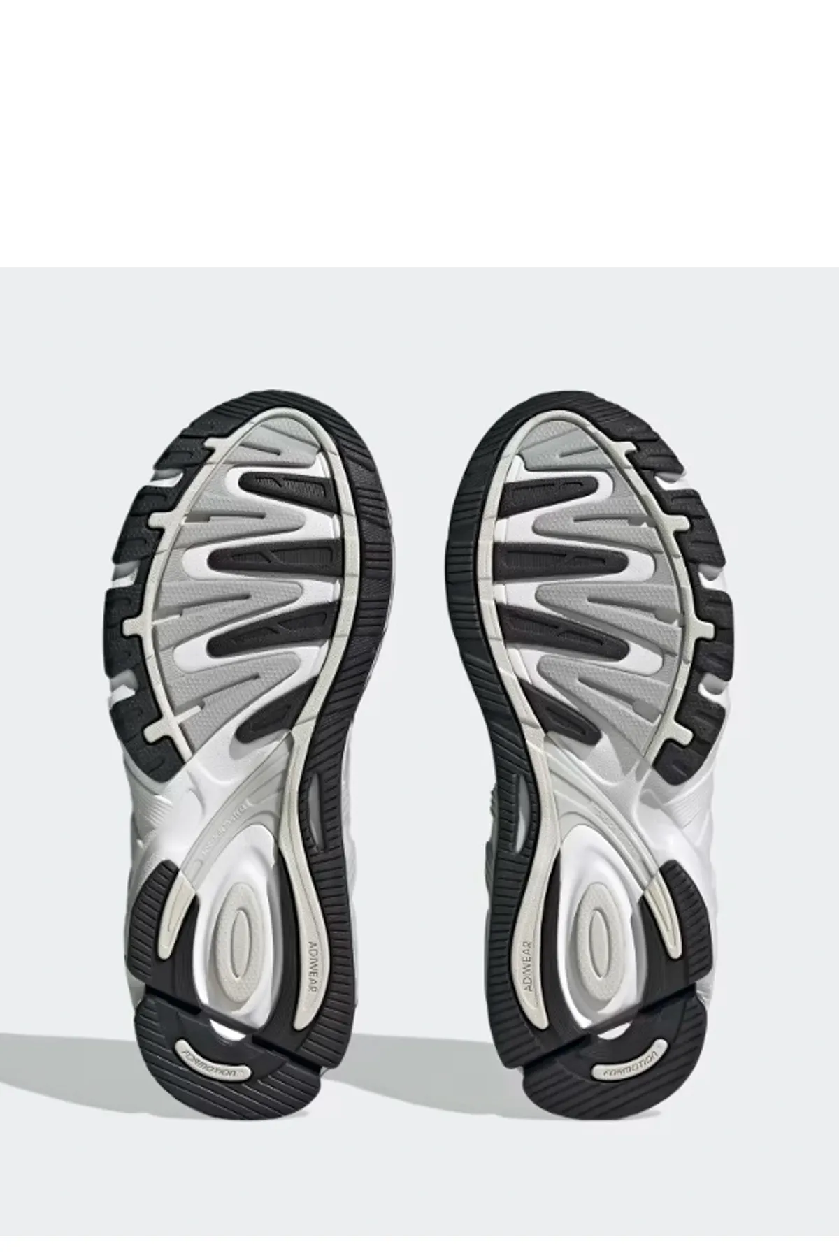 adidas  Weißtönung / Weißtönung / Silber Metallic Response Classic W