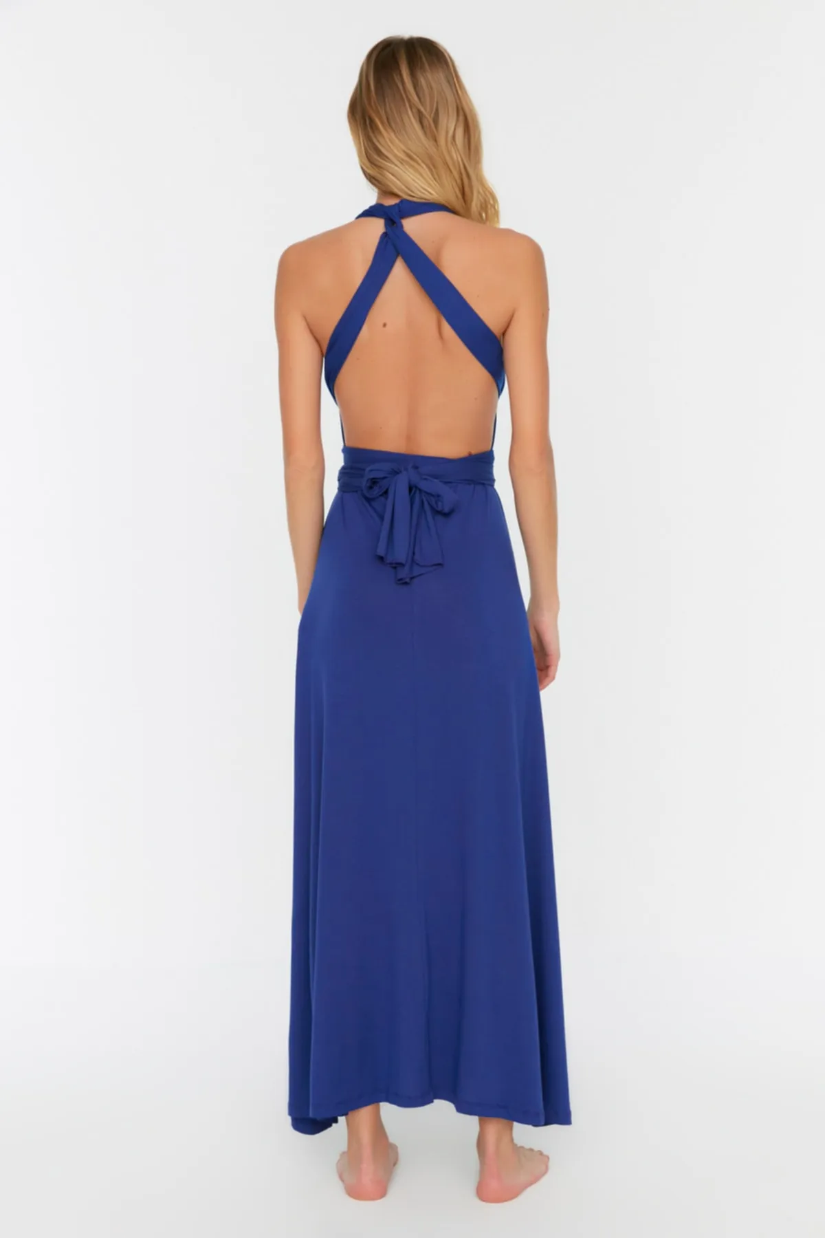 Trendyol Collection  Dunkelviolettes Maxi-Strandkleid aus Strick mit Gürtel und Bindeband TBESS21EL2992