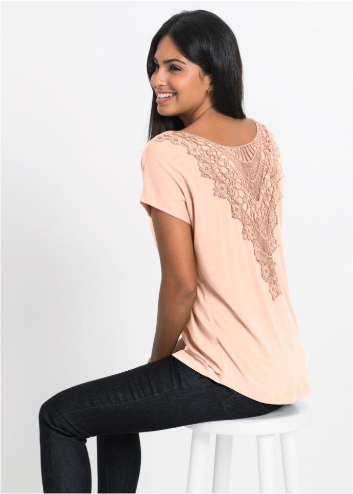 Shirt mit Häkeleinsatz