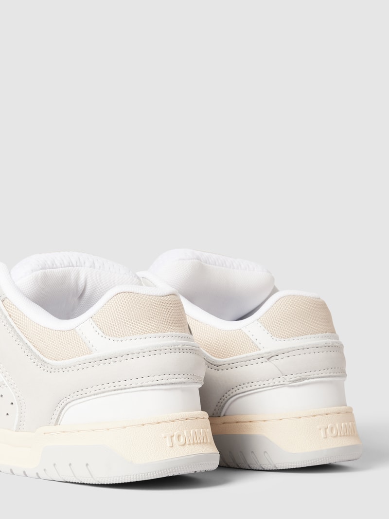 Sneaker mit Label-Print Modell 'SKATE LOW' in offwhite