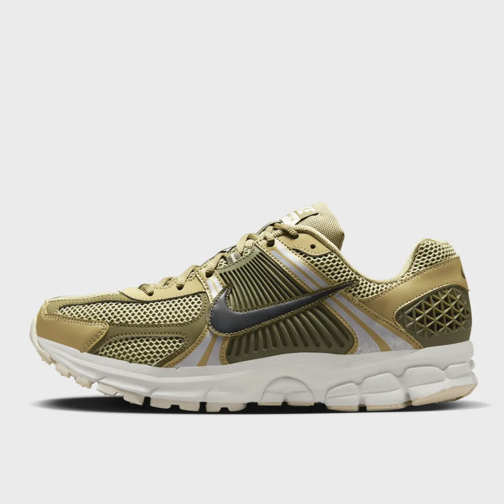 Nike Zoom Vomero 5 FJ1915-200 / grün