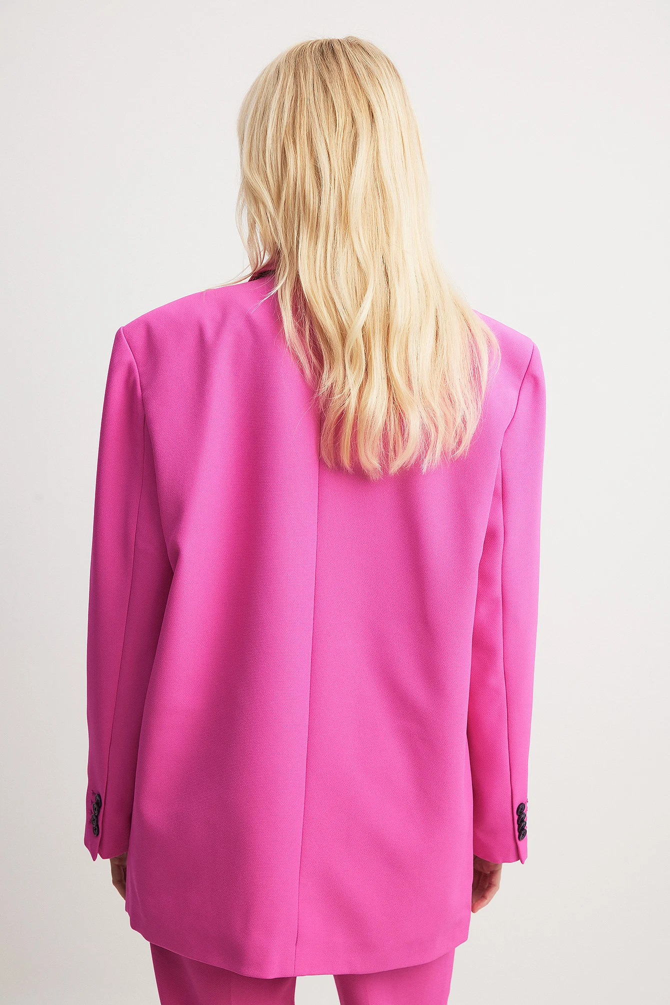 Eleganter Oversize-Blazer aus recyceltem Material