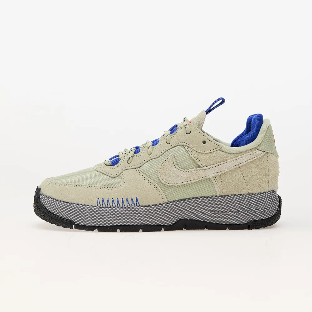 Nike Air Force 1 Wild W FB2348 301 / grün