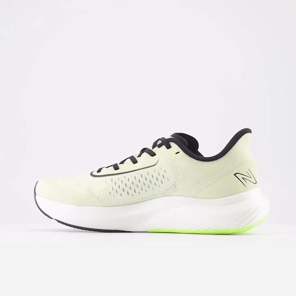New Balance FuelCell Rebel v3 MFCXCT3-D / grün
