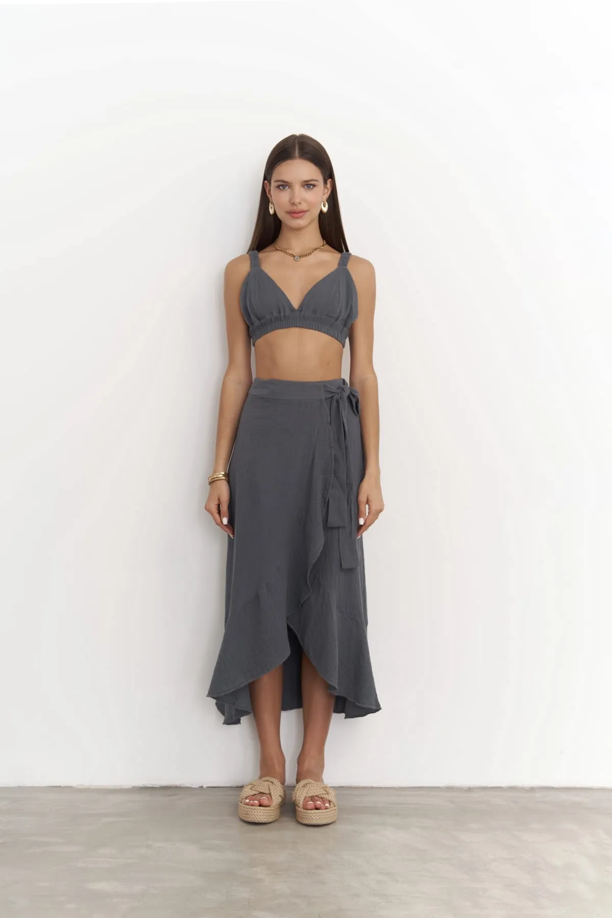 BOHEMAİ  Adelina Crop-Rock-Set aus anthrazitfarbenem Musselin