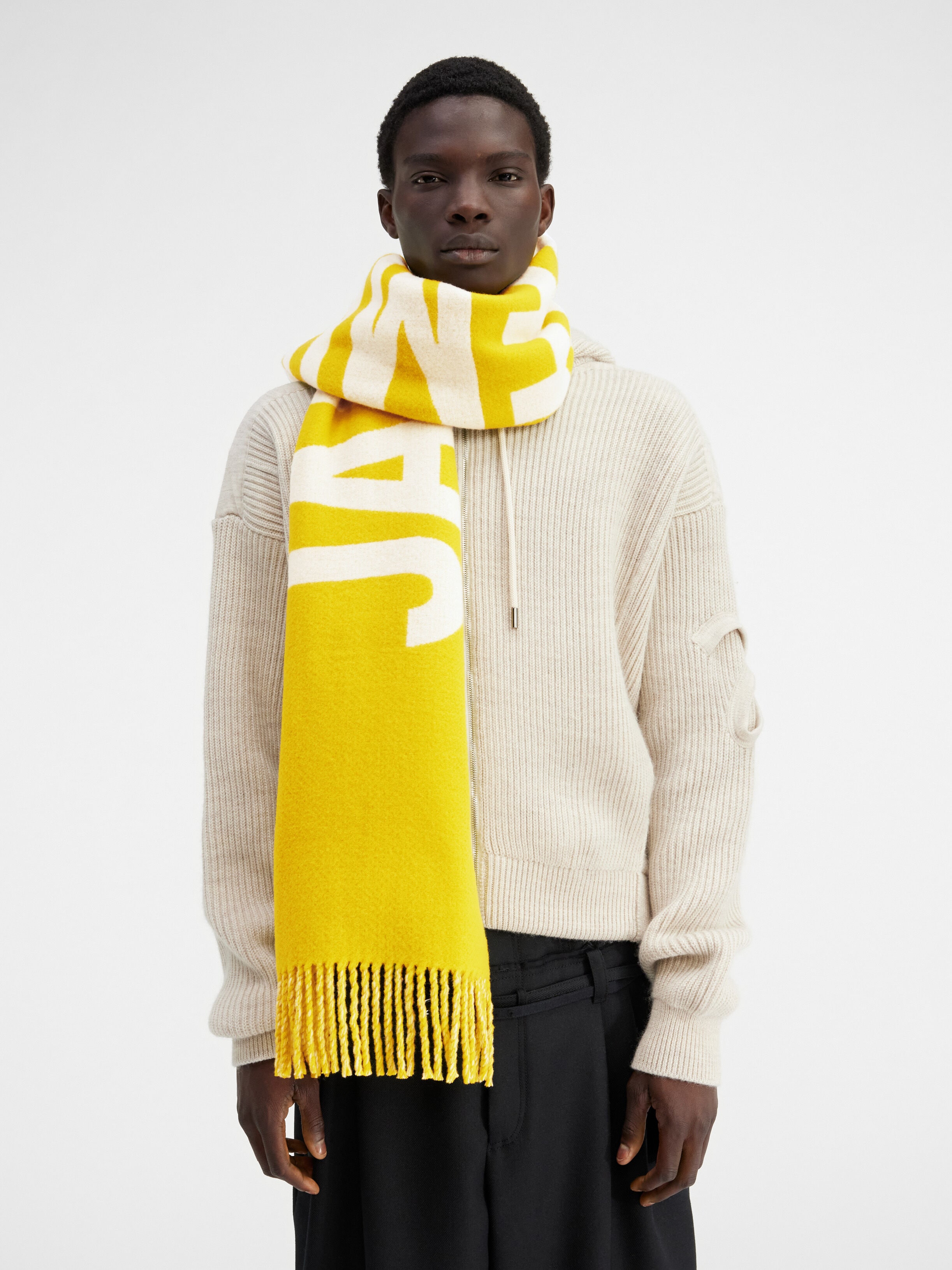 L'écharpe Jacquemus