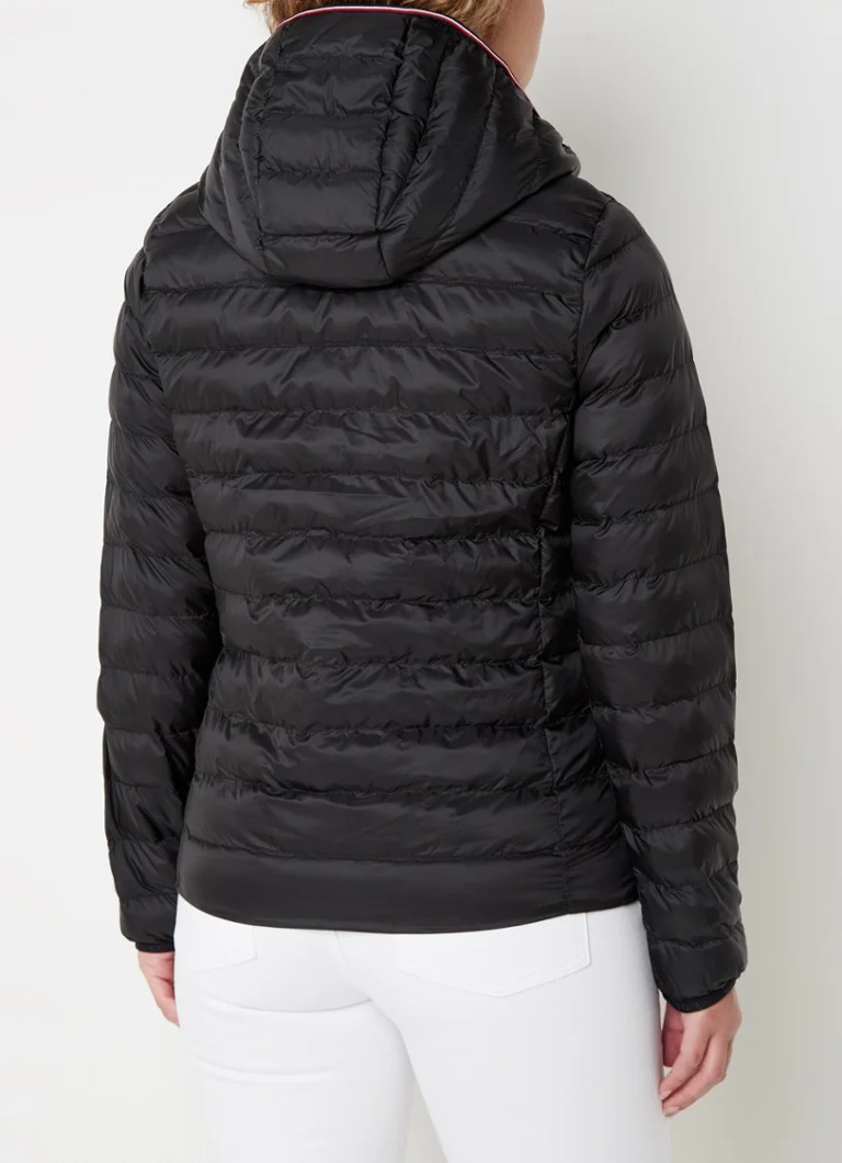 Tommy Hilfiger prošivena jakna s logotipom i džepovima na patentni zatvarač