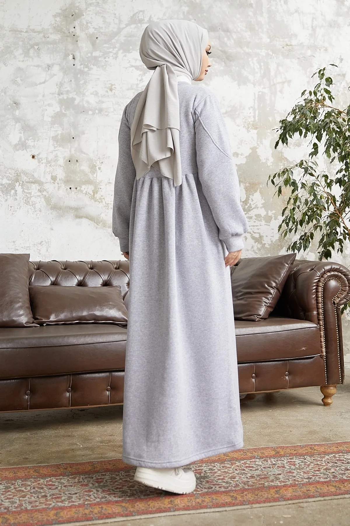 InStyle  Elenor Hijab-Kleid mit Ballonärmeln – Grau