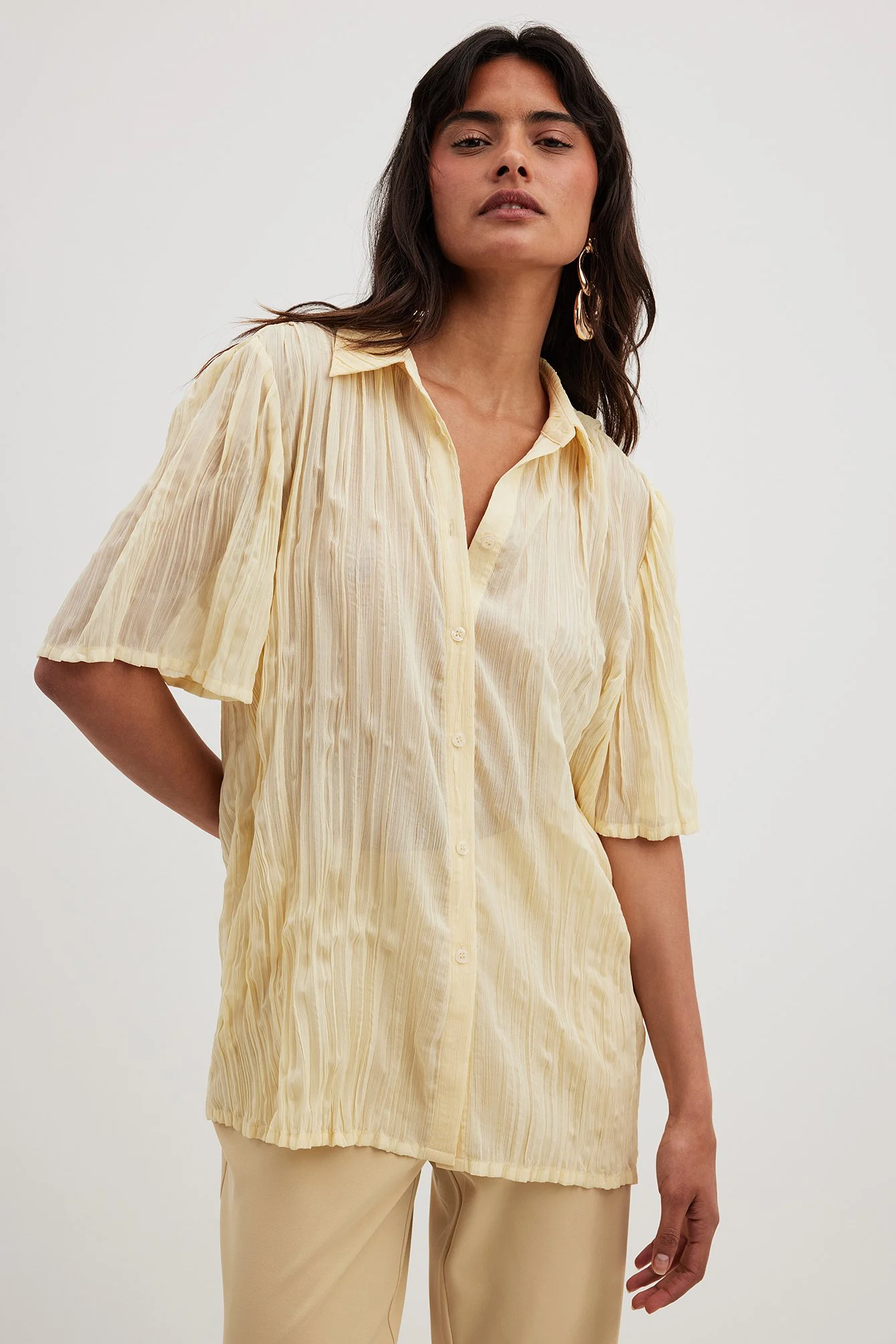 Strukturiertes Oversize-Shirt mit kurzen Ärmeln
