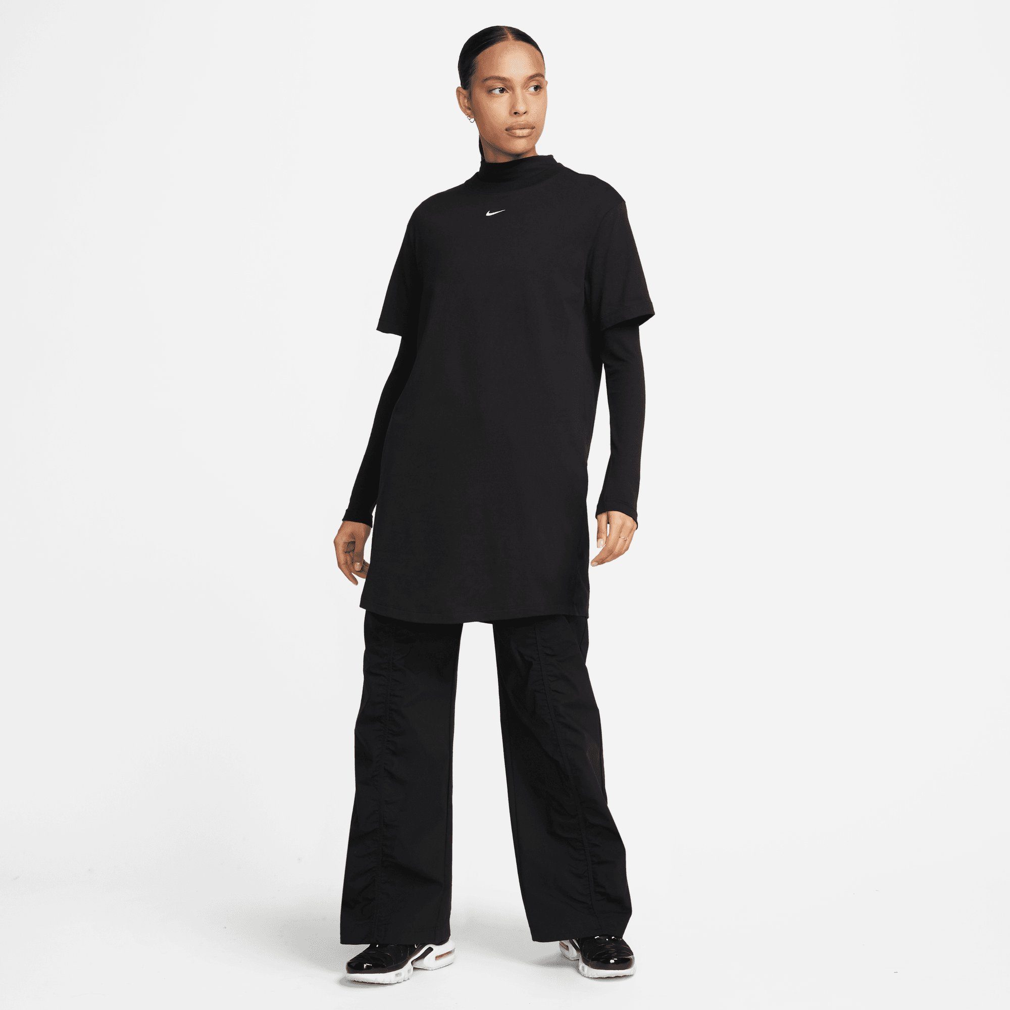 Nike Sportswear Sommerkleid ESSENTIAL WOMEN'S SHORT-SLEEVE DRESS